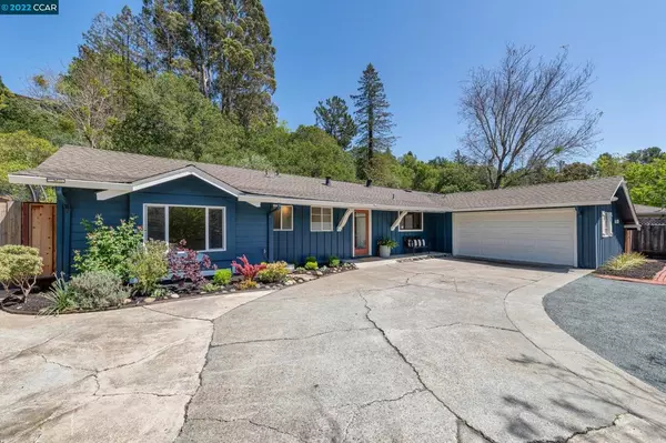 Orinda, CA 94563,21 Lavina Court