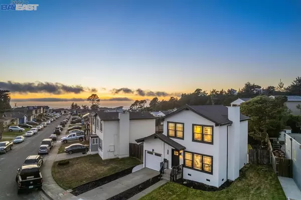 Pacifica, CA 94044,653 Forest Lake Dr