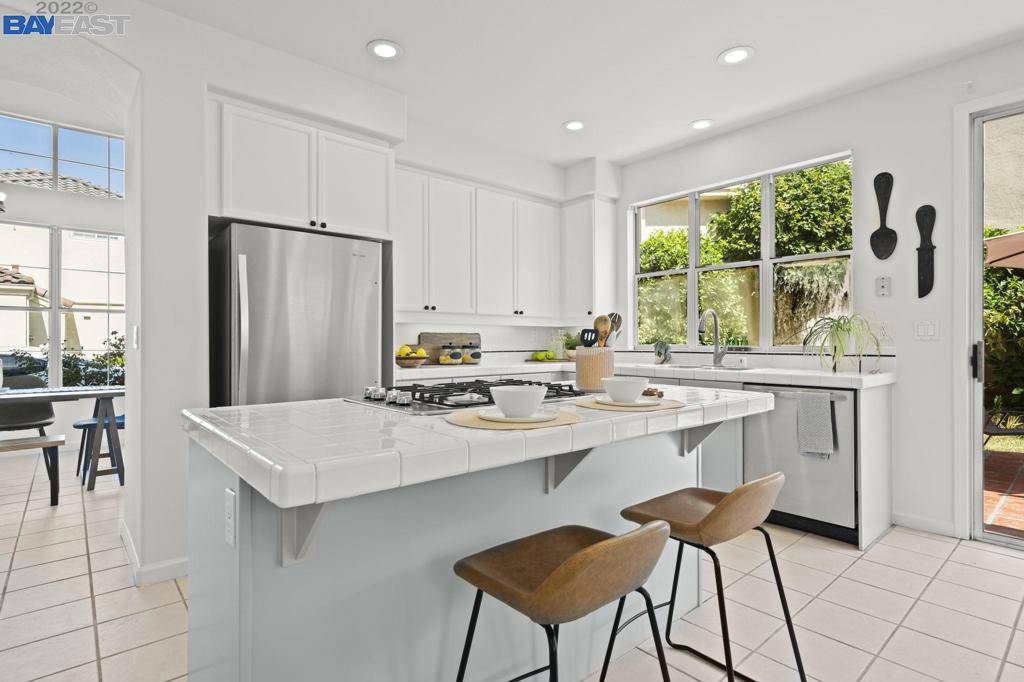 Pleasanton, CA 94588,4362 Diavila Ave