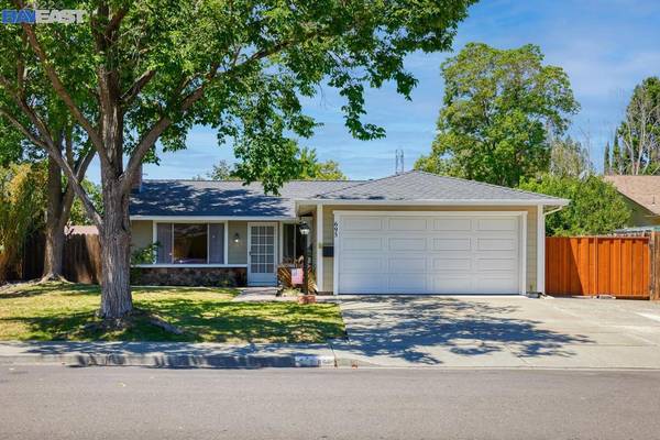 695 Debra Street, Livermore, CA 94550