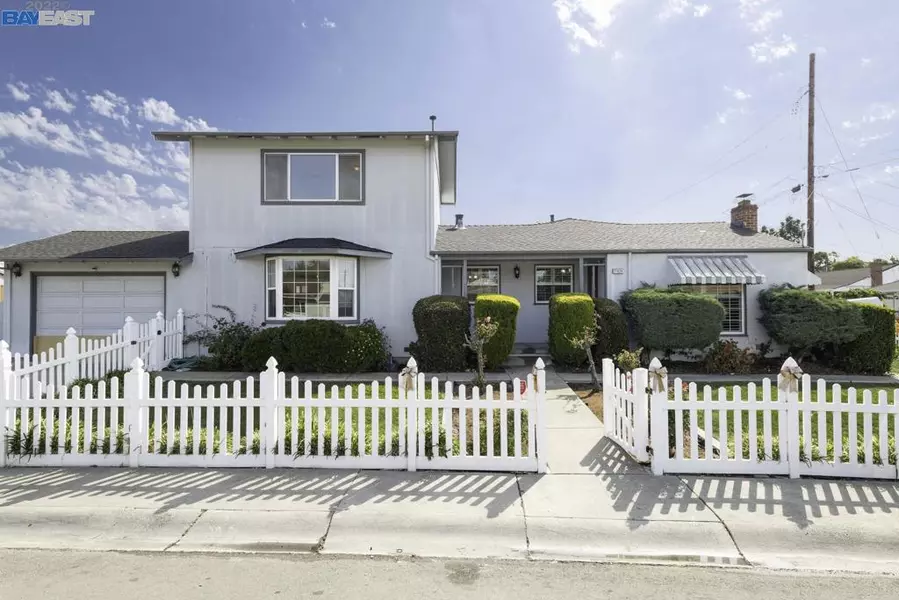 21824 Dolores St, Castro Valley, CA 94546