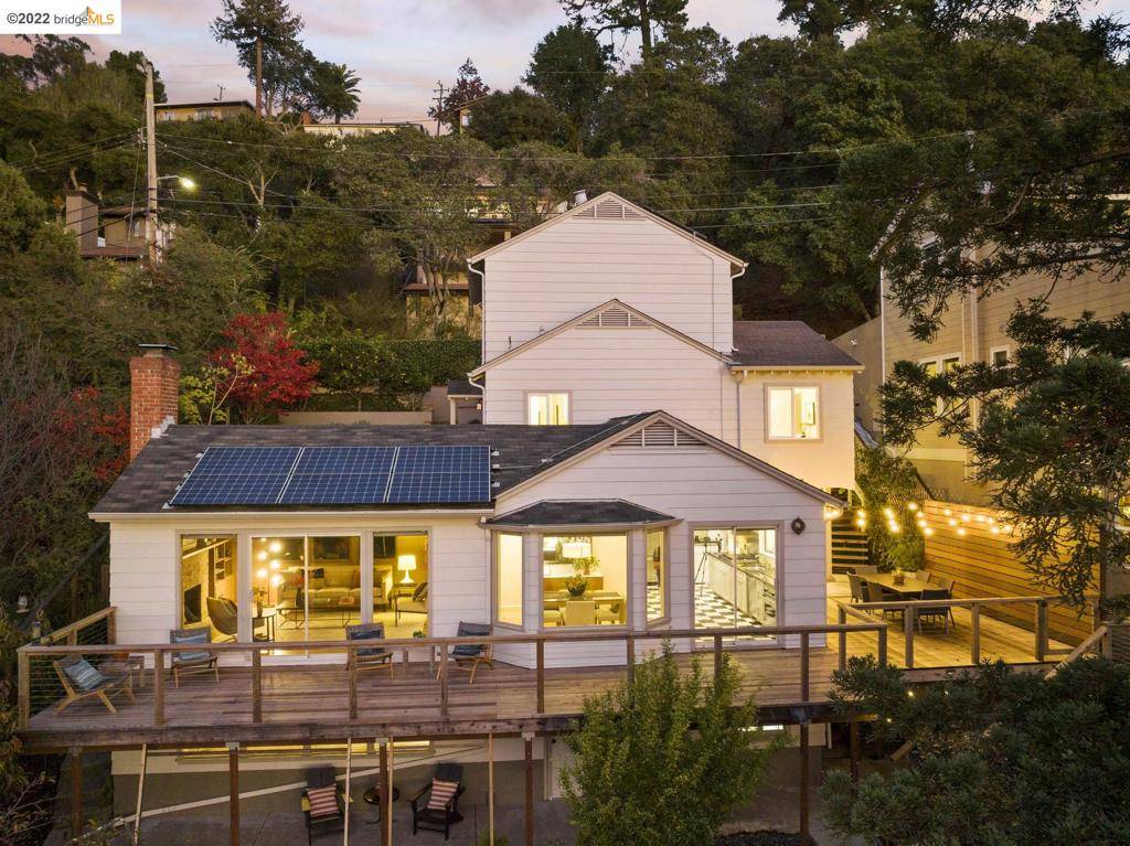 1901 Gaspar Dr, Oakland, CA 94611