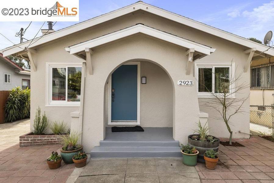 2923 E 17Th St, Oakland, CA 94601