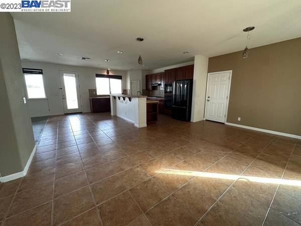 Chowchilla, CA 93610,15200 Torrey Pines Cir