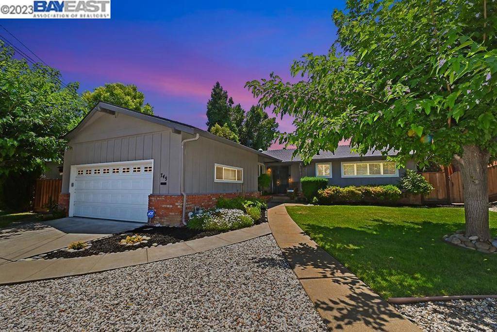 749 E Angela St, Pleasanton, CA 94566