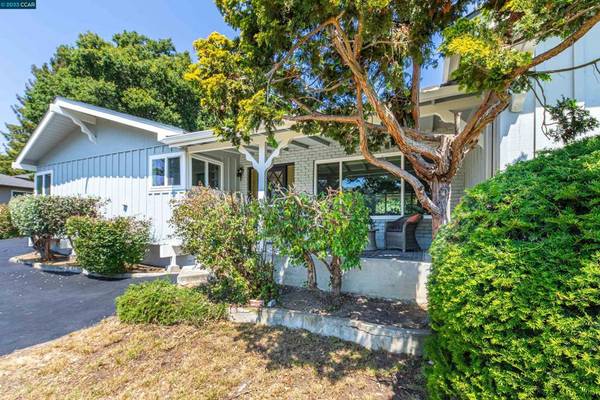 17636 Vineyard Rd, Castro Valley, CA 94546