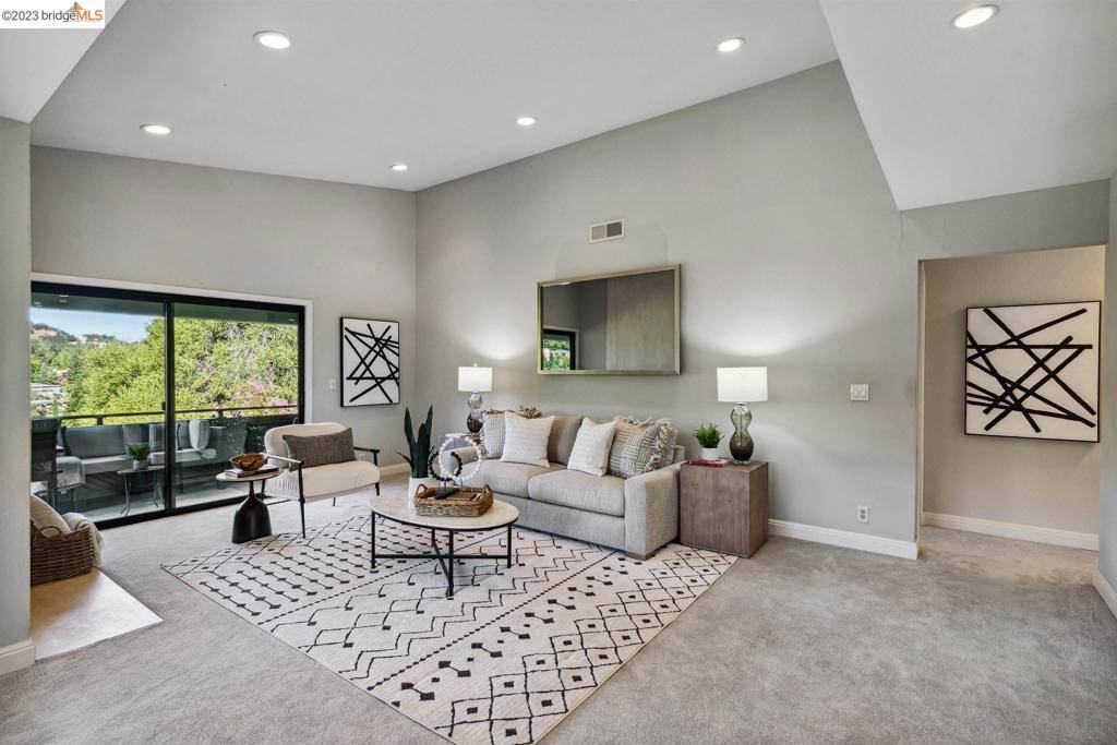 Walnut Creek, CA 94595-3810,3612 ROSSMOOR PARKWAY #1