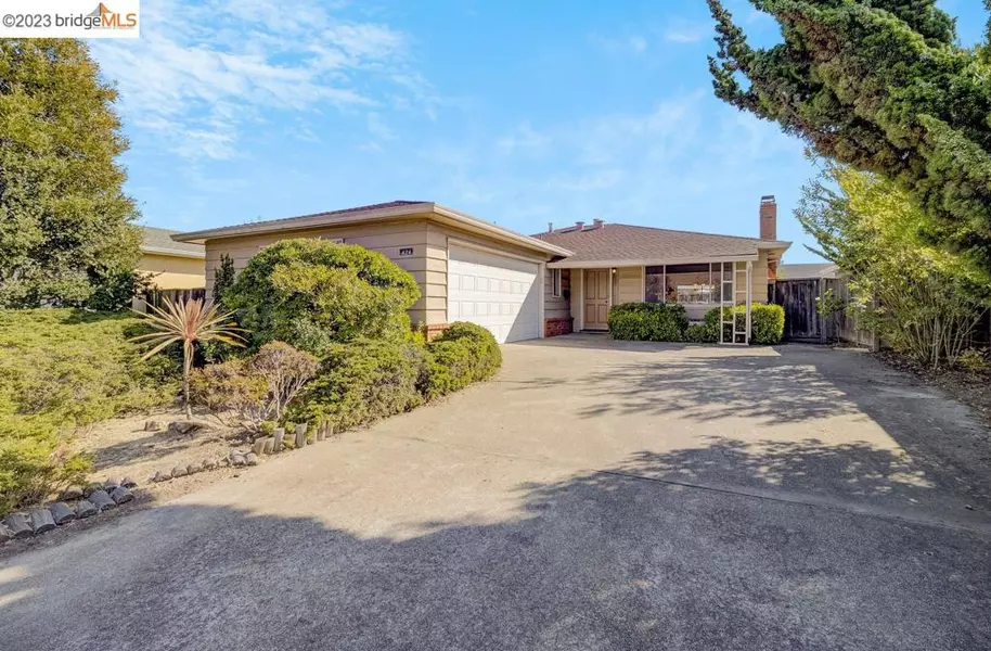 424 Greenbrier Road, Alameda, CA 94501