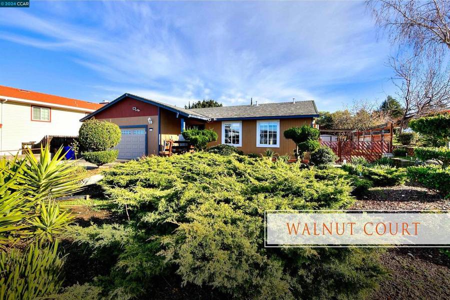 121 Walnut Ct, Hercules, CA 94547