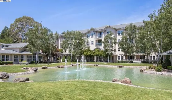 1860 Tice Creek #1354, Walnut Creek, CA 94595