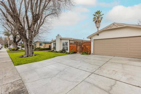 4782 Dogwood Ave, Fremont, CA 94536