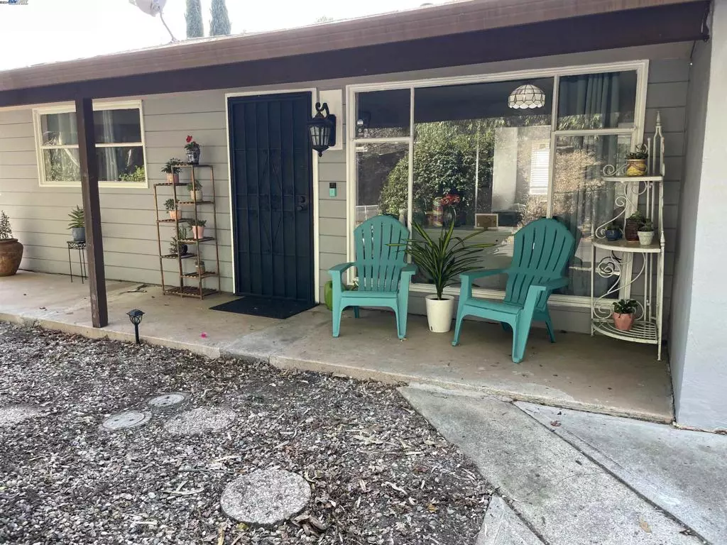 San Leandro, CA 94578,14885 Van Ave