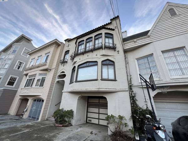 875 31st Ave, San Francisco, CA 94121