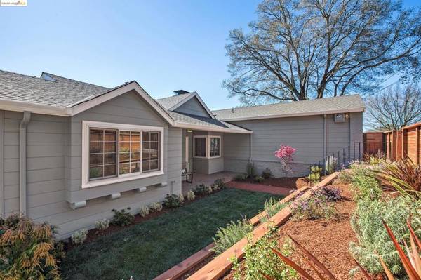 Piedmont, CA 94611-3306,14 Somerset Road