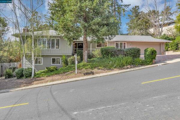 29 Hardie Dr, Moraga, CA 94556