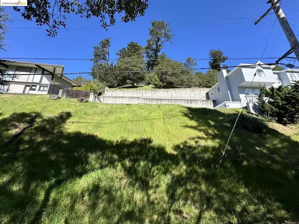 Oakland, CA 94611,2156 Mastlands