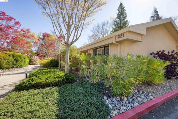 1152 Fairlawn Ct #4, Walnut Creek, CA 94595