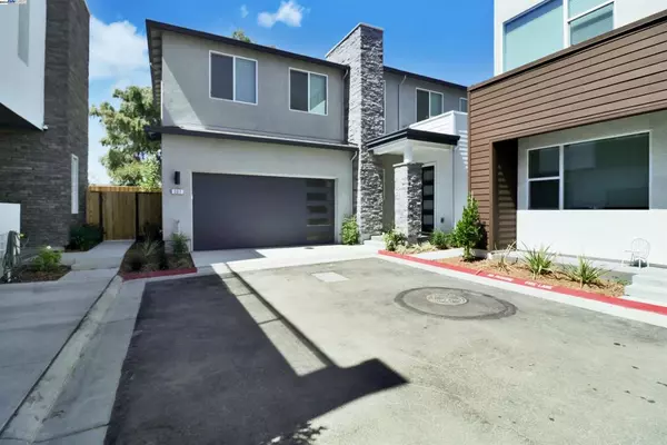 San Ramon, CA 94583,307 Celadon Court