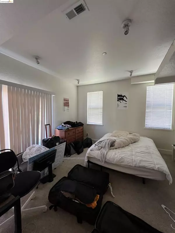 Berkeley, CA 94704-2781,2133 PARKER ST