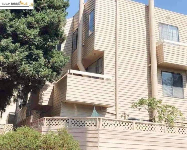 2501 Dana St #5, Berkeley, CA 94704