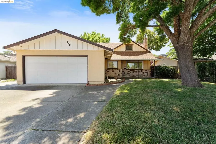 262 Andrea Dr, Vacaville, CA 95687