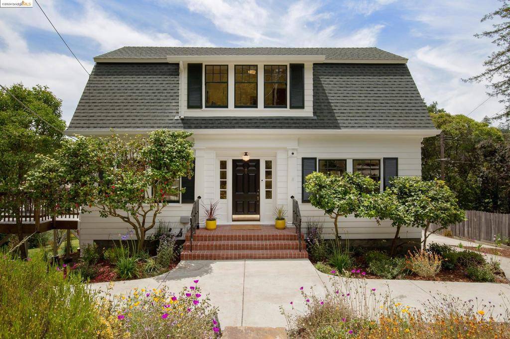 Oakland, CA 94611,5650 Snake Rd