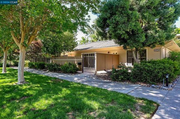 2345 Tice Creek Dr #2, Walnut Creek, CA 94595