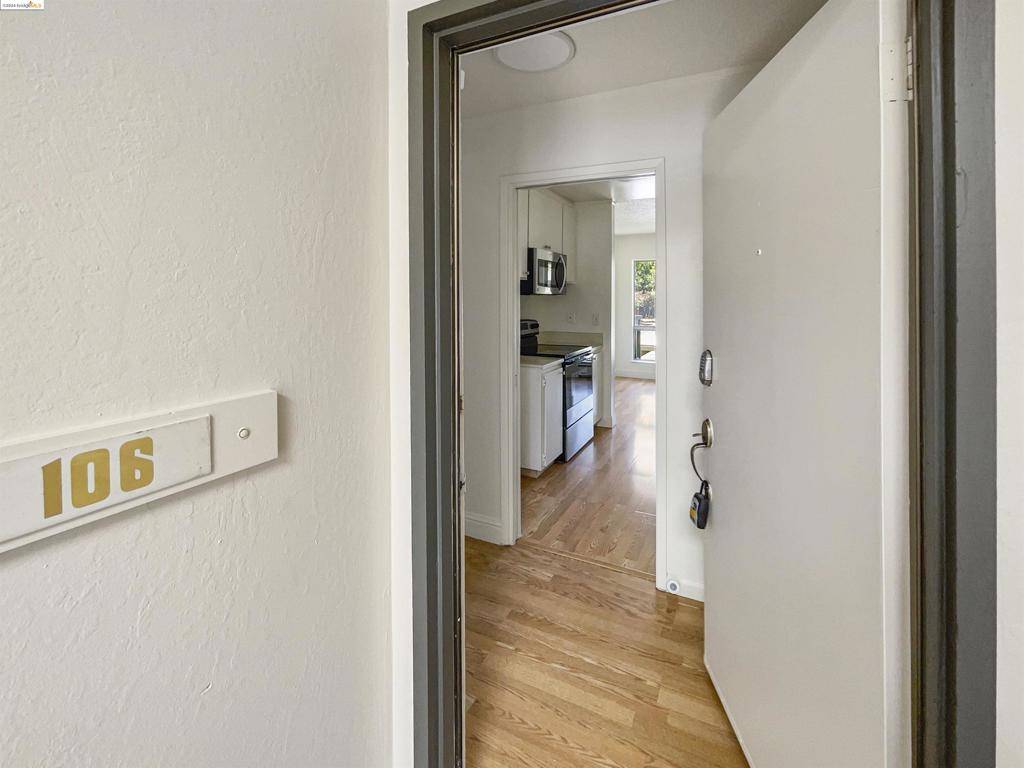 Santa Clara, CA 95051,120 Saratoga #106