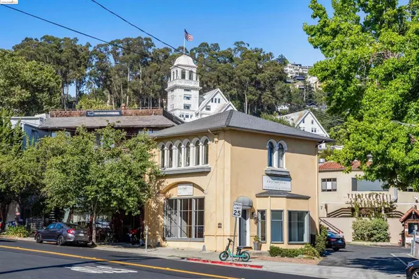 Berkeley, CA 94705,2911 Claremont Ave