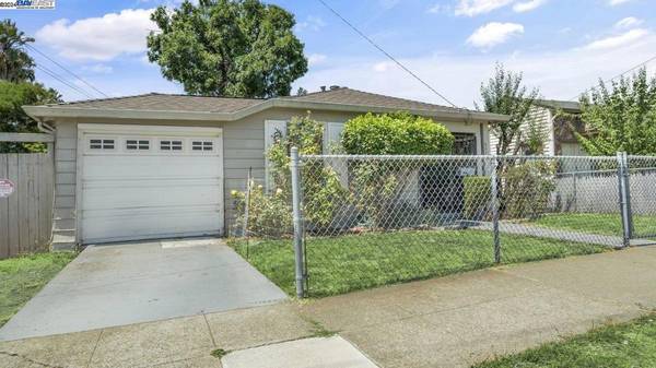 6625 Eastlawn St, Oakland, CA 94621