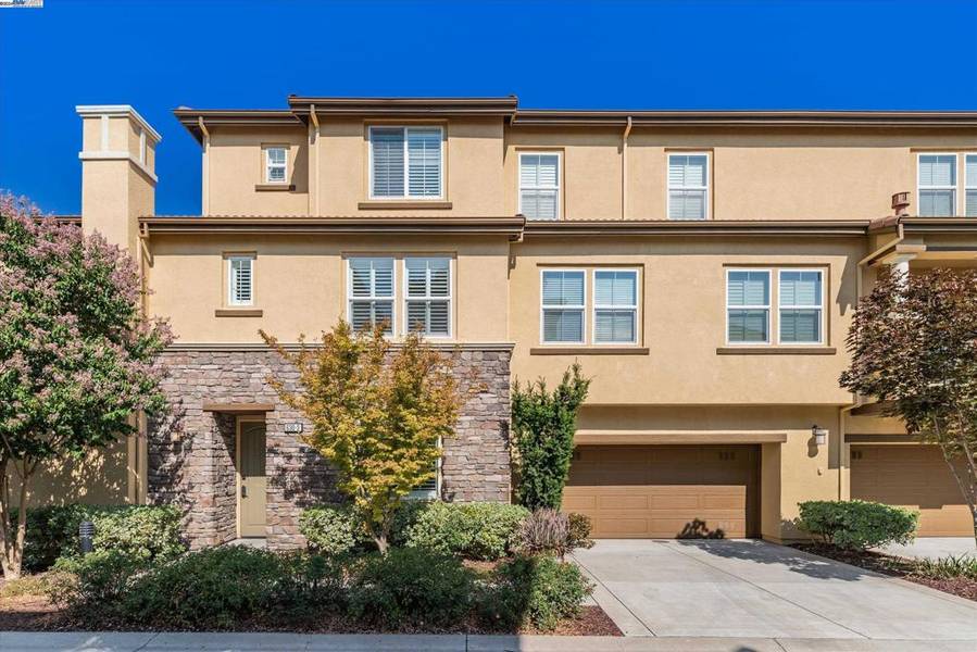 630 Selby Ln #3, Livermore, CA 94551