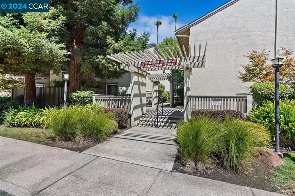 2560 Walnut Blvd #22, Walnut Creek, CA 94596