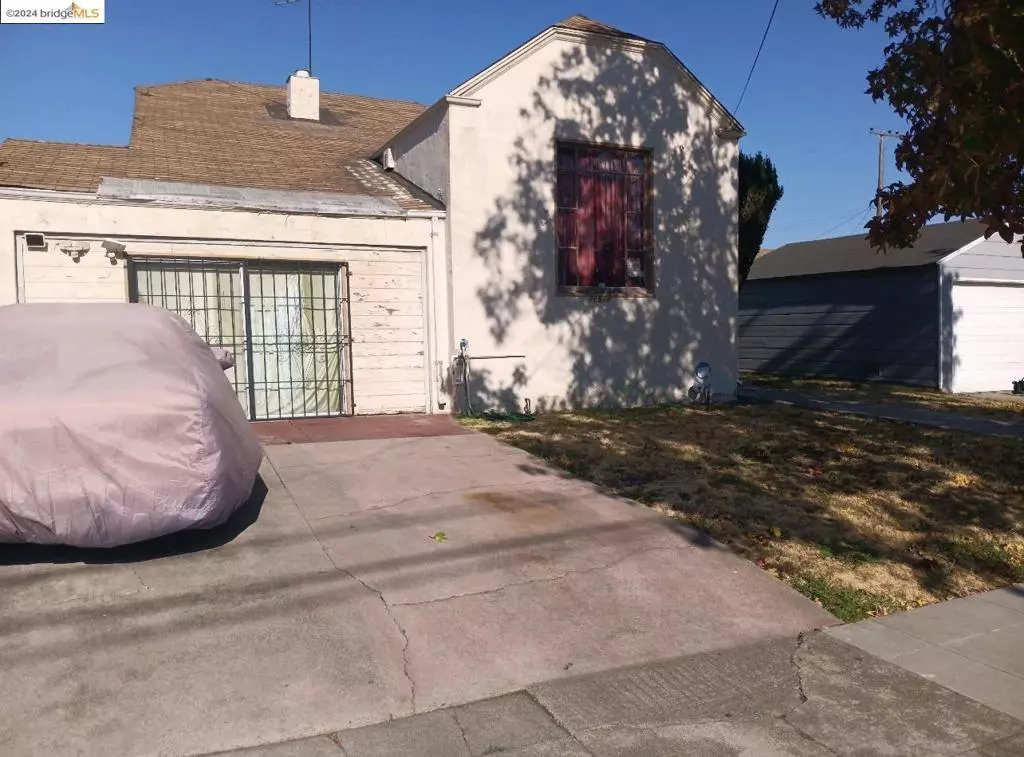 Oakland, CA 94603,10524 Voltaire st