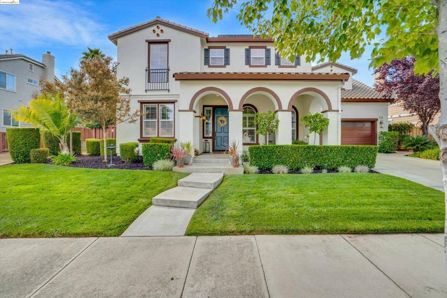 389 Roundhill Dr, Brentwood, CA 94513