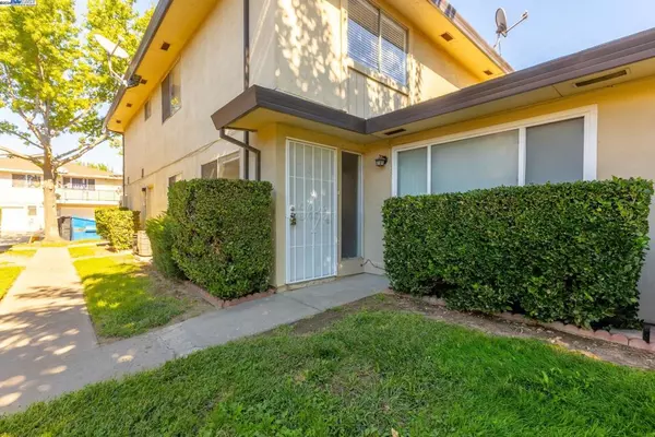 Sacramento, CA 95842,4521 Palm Ave, UNIT 3