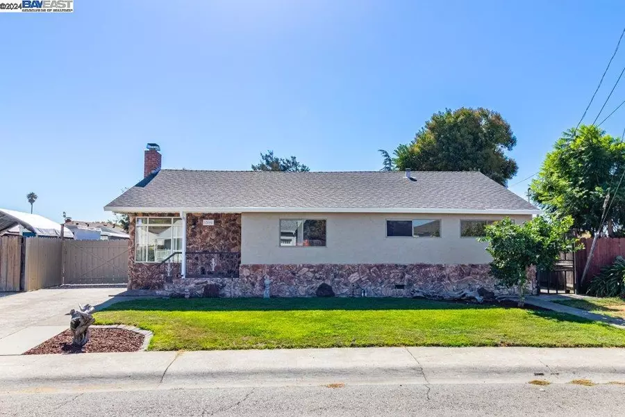 15094 Alexandria St, San Leandro, CA 94579