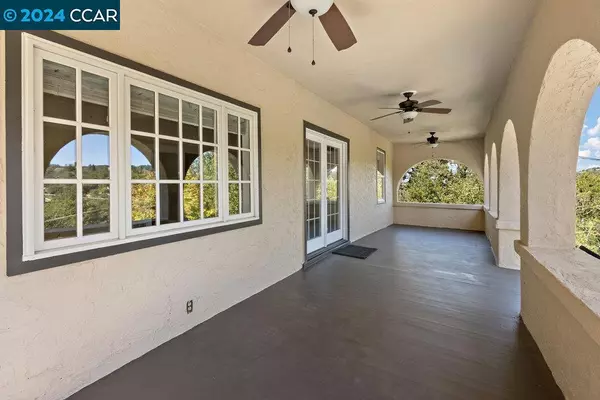 Orinda, CA 94563,32 El Toyonal