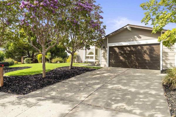 Antioch, CA 94509,925 Basalt Ct