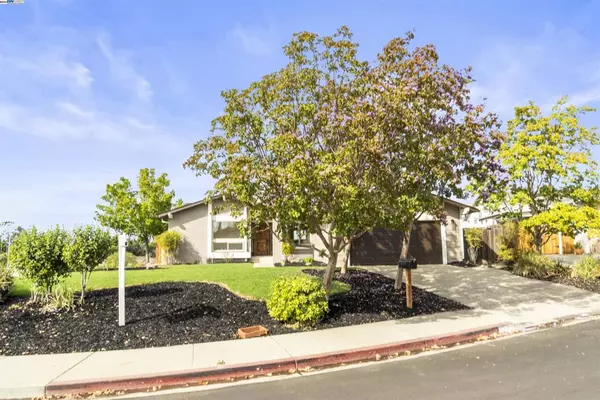 Antioch, CA 94509,925 Basalt Ct