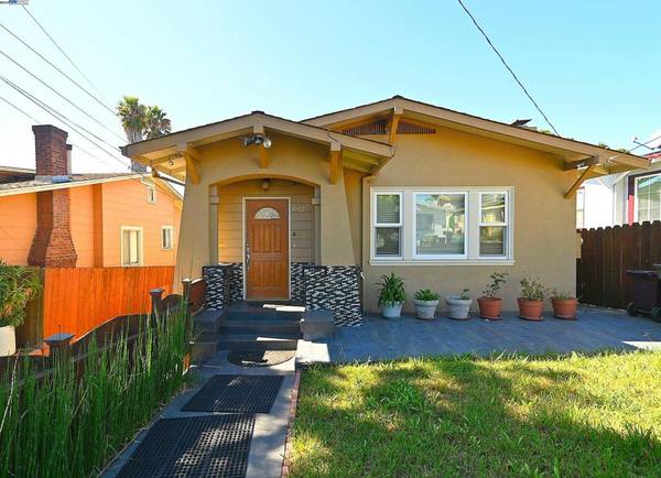 3907 Aqua Vista St, Oakland, CA 94601