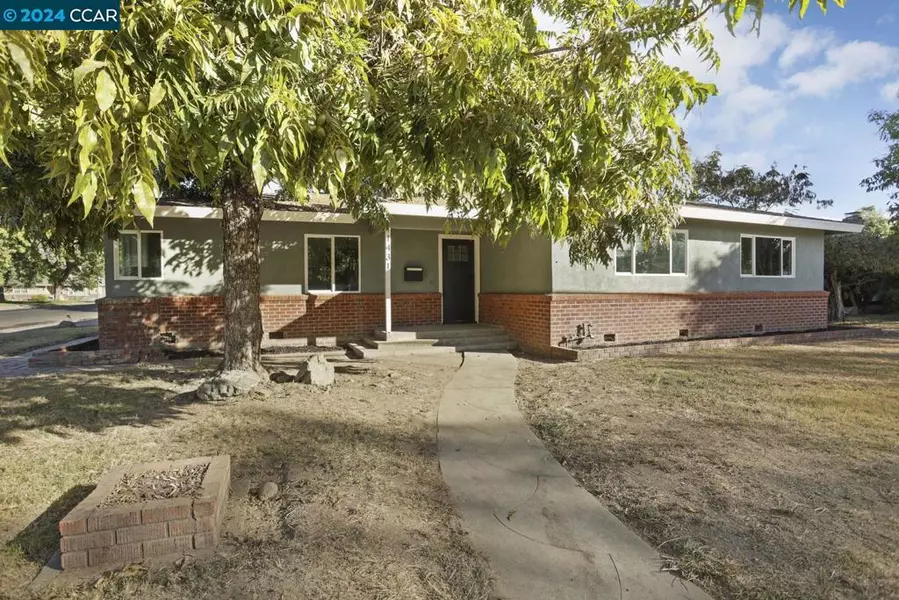 1431 W Roseburg Avenue, Modesto, CA 95350