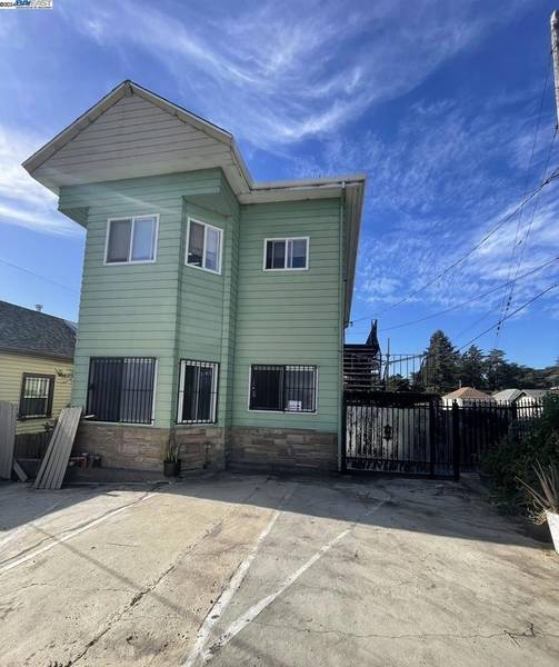 1841 E 17th St, Oakland, CA 94606