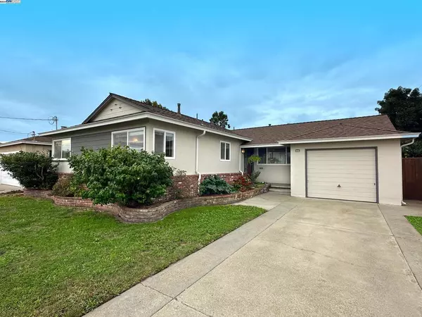 15337 Inverness St, San Leandro, CA 94579