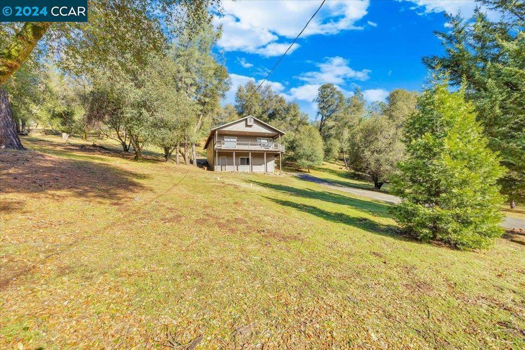 20560 Ferretti Road, Groveland, CA 95321