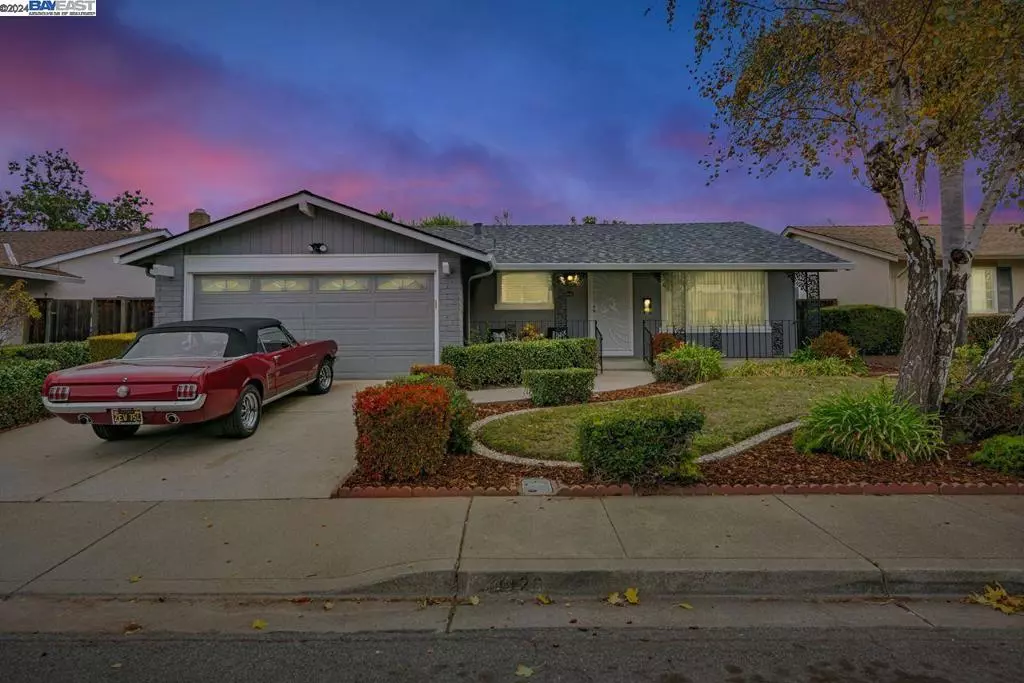 Fremont, CA 94555,34326 Thornhill Ct