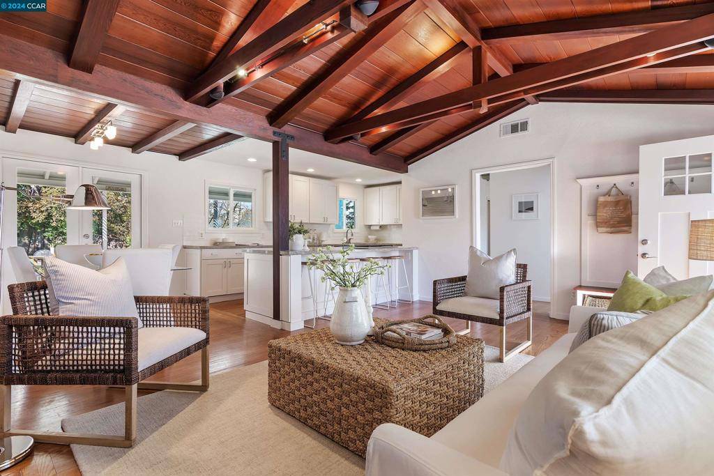 Walnut Creek, CA 94597,6 Carlos Ct