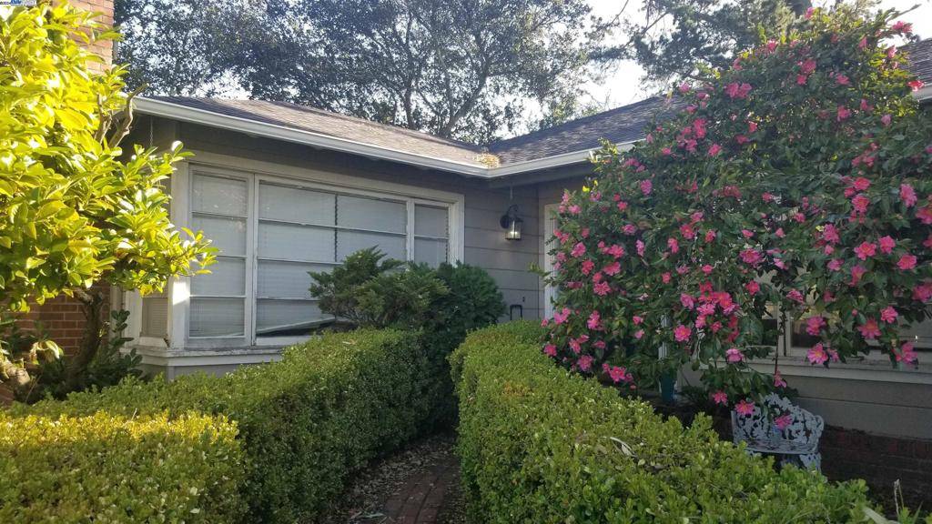 Oakland, CA 94611-2555,6470 Ascot Drive