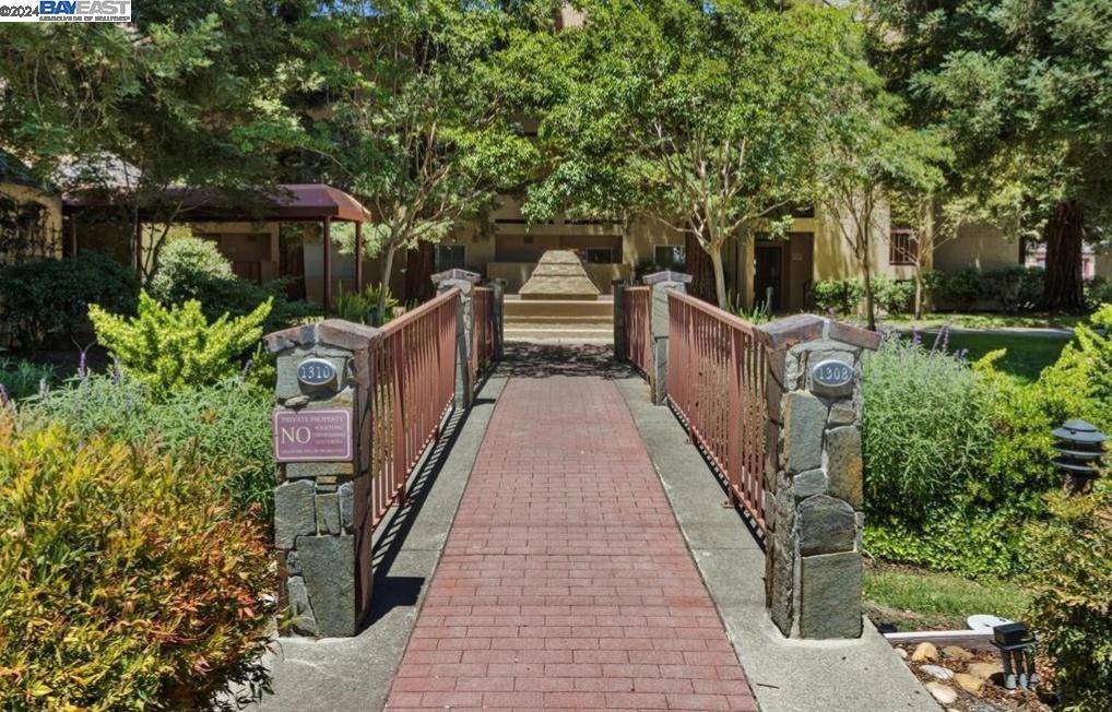 1310 Walden Rd #11, Walnut Creek, CA 94597