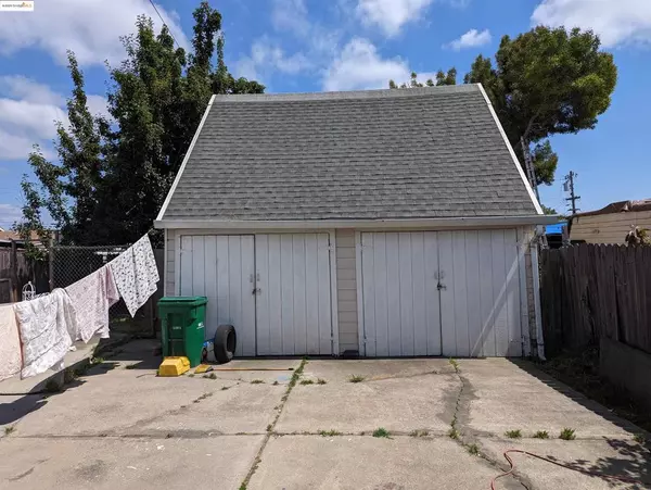 Oakland, CA 94621,1422 83rd Avenue