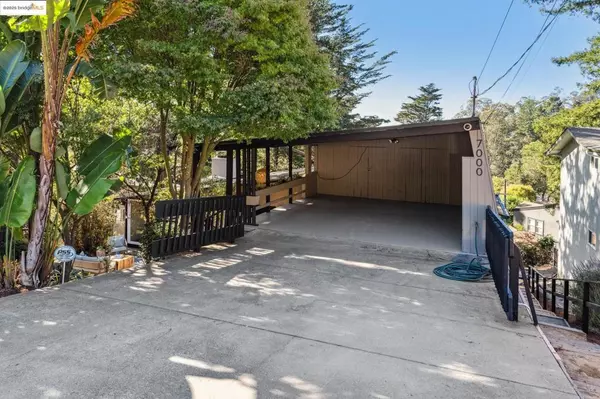 Oakland, CA 94611,7000 Saroni Dr